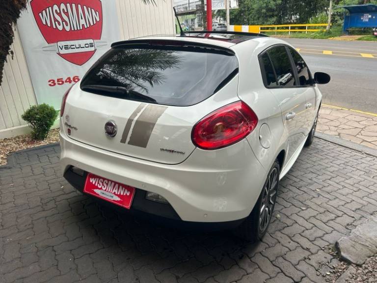 FIAT - BRAVO - 2013/2013 - Branca - R$ 41.800,00