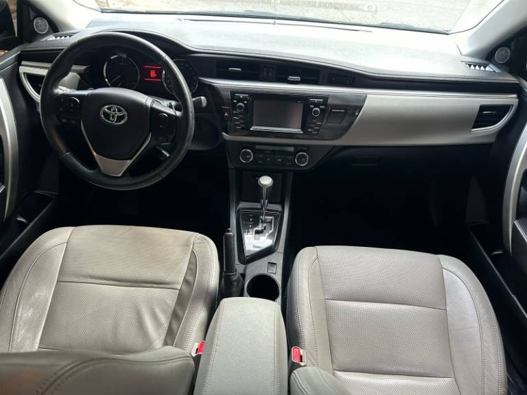 TOYOTA - COROLLA - 2016/2017 - Azul - R$ 93.800,00