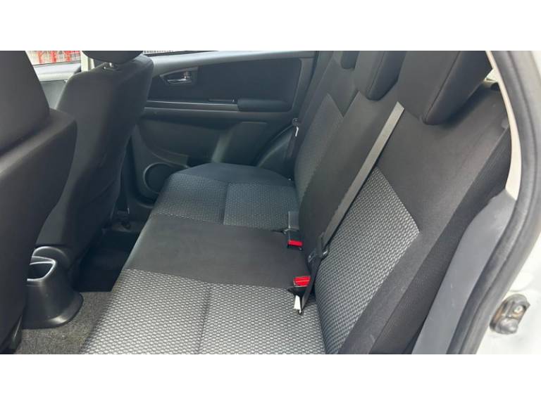 SUZUKI - SX4 - 2012/2013 - Branca - R$ 46.800,00