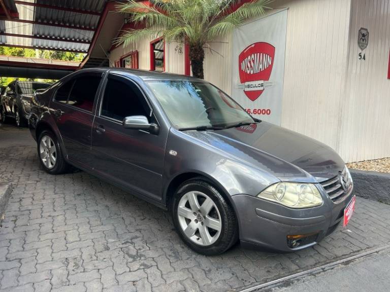 VOLKSWAGEN - BORA - 2009/2010 - Cinza - R$ 42.800,00