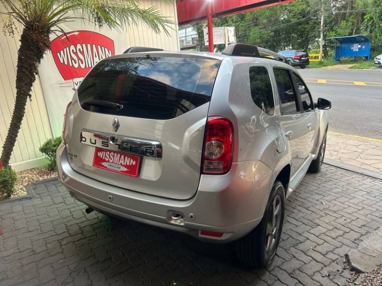 RENAULT - DUSTER - 2013/2014 - Prata - R$ 51.800,00