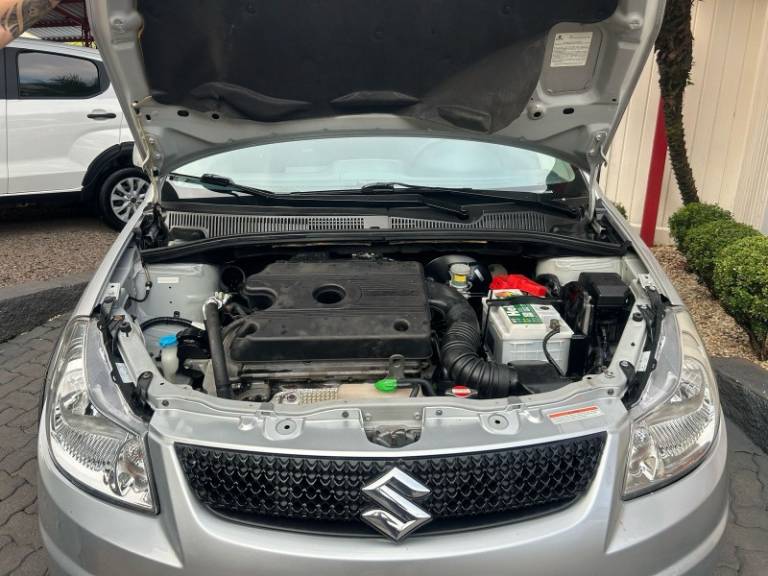 SUZUKI - SX4 - 2009/2010 - Prata - R$ 39.800,00