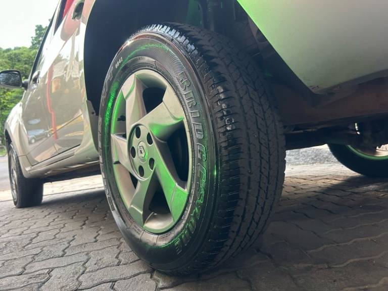 RENAULT - DUSTER - 2013/2014 - Prata - R$ 51.800,00