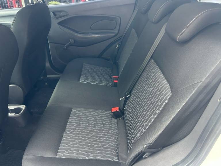 FORD - KA - 2016/2017 - Branca - R$ 41.800,00