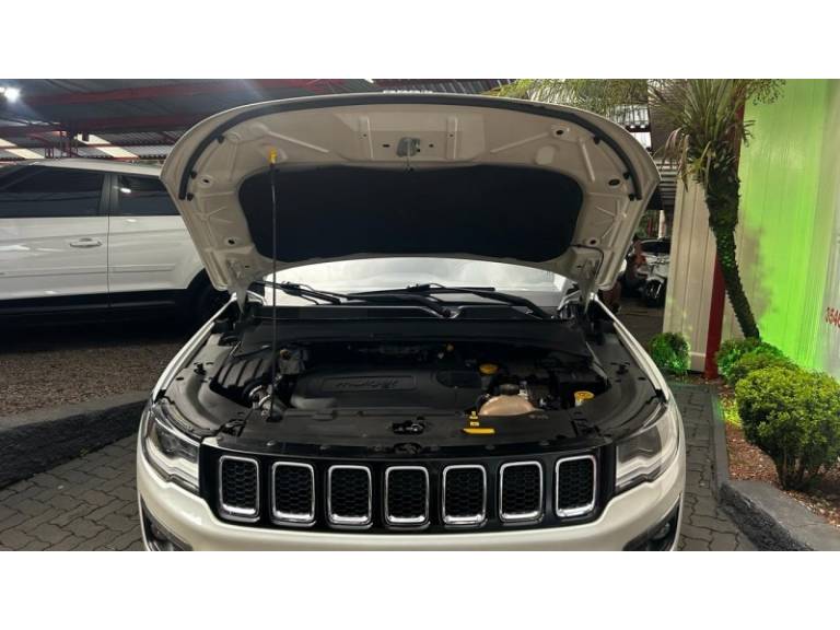 JEEP - COMPASS - 2016/2017 - Branca - R$ 115.800,00