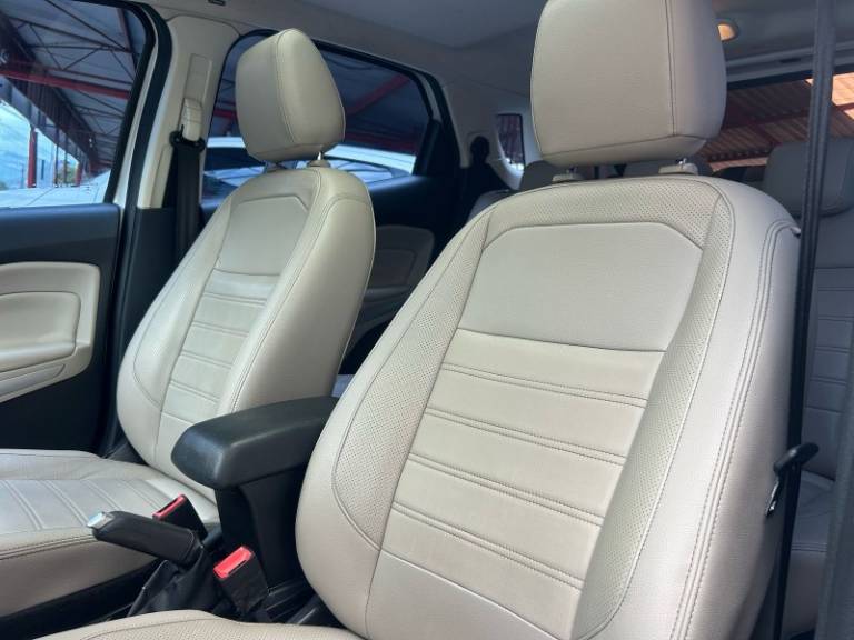 FORD - ECOSPORT - 2018/2019 - Branca - R$ 83.800,00