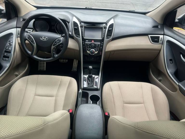 HYUNDAI - I30 - 2016/2016 - Branca - R$ 83.800,00