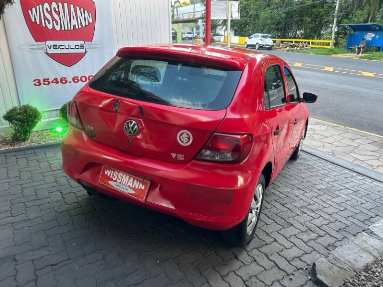 VOLKSWAGEN - GOL - 2011/2012 - Vermelha - R$ 16.800,00