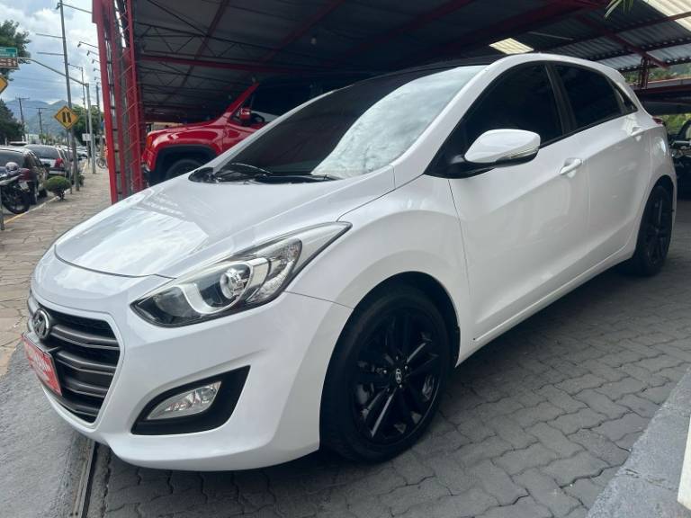 HYUNDAI - I30 - 2016/2016 - Branca - R$ 83.800,00