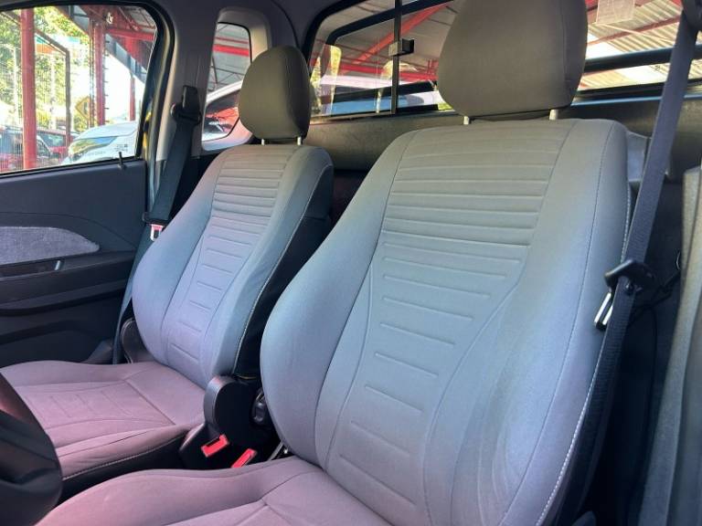 CHEVROLET - MONTANA - 2010/2011 - Preta - R$ 42.800,00