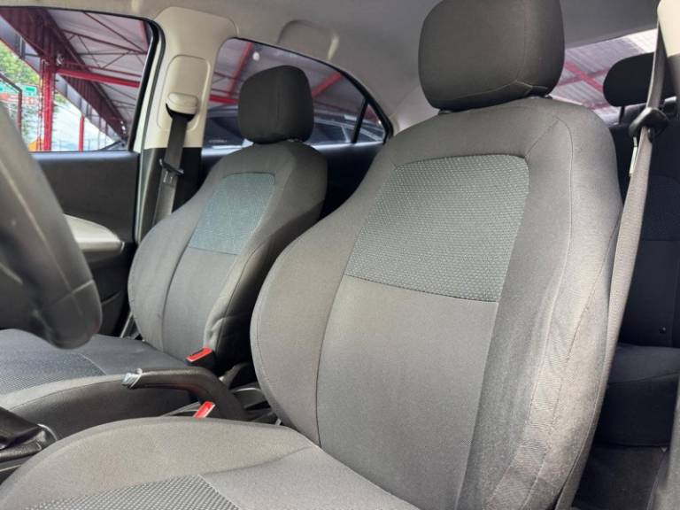 CHEVROLET - PRISMA - 2018/2018 - Prata - R$ 50.800,00