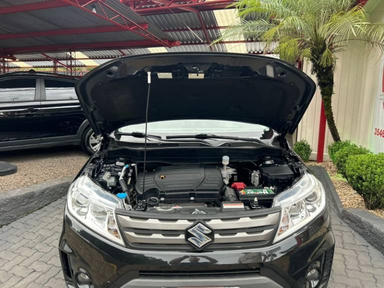 SUZUKI - VITARA - 2016/2017 - Preta - R$ 83.800,00
