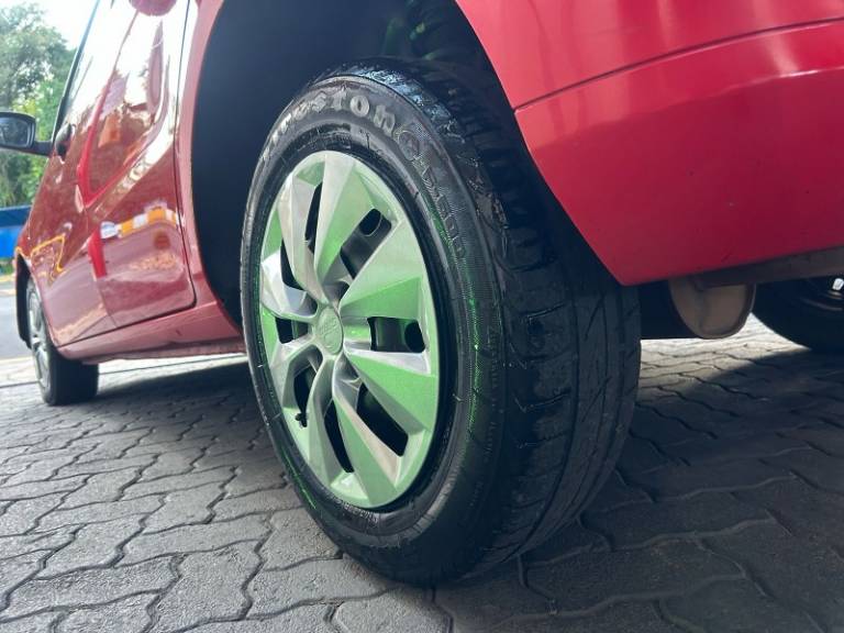 VOLKSWAGEN - GOL - 2011/2012 - Vermelha - R$ 16.800,00
