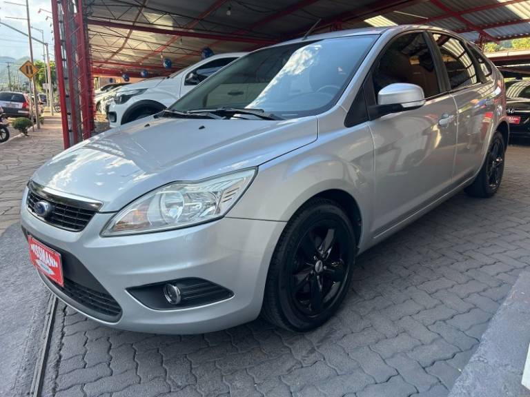 FORD - FOCUS - 2012/2013 - Prata - R$ 41.800,00