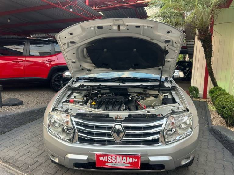 RENAULT - DUSTER - 2013/2014 - Prata - R$ 51.800,00