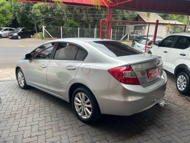HONDA - CIVIC - 2014/2014 - Prata - R$ 73.800,00