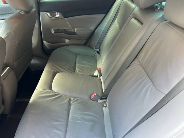HONDA - CIVIC - 2014/2015 - Branca - R$ 77.800,00
