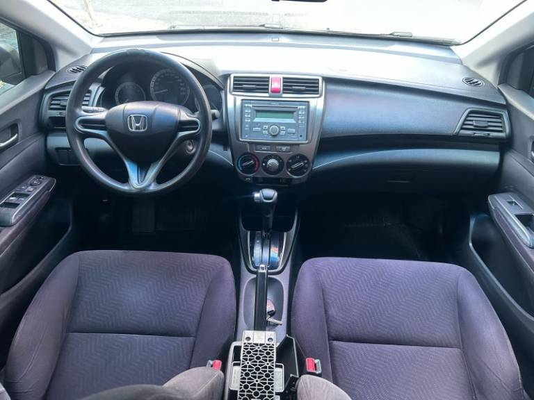 HONDA - CITY - 2013/2014 - Prata - R$ 58.800,00