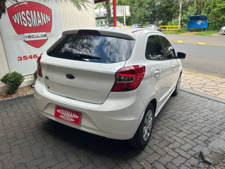 FORD - KA - 2016/2017 - Branca - R$ 41.800,00