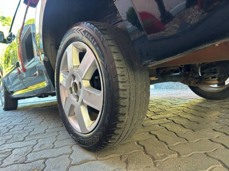 CHEVROLET - MONTANA - 2010/2011 - Preta - R$ 42.800,00