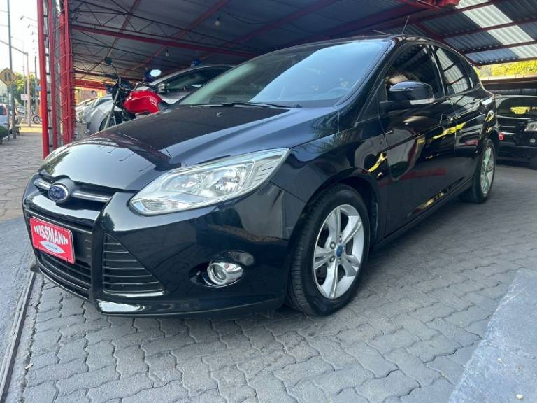 FORD - FOCUS - 2013/2014 - Preta - R$ 50.800,00