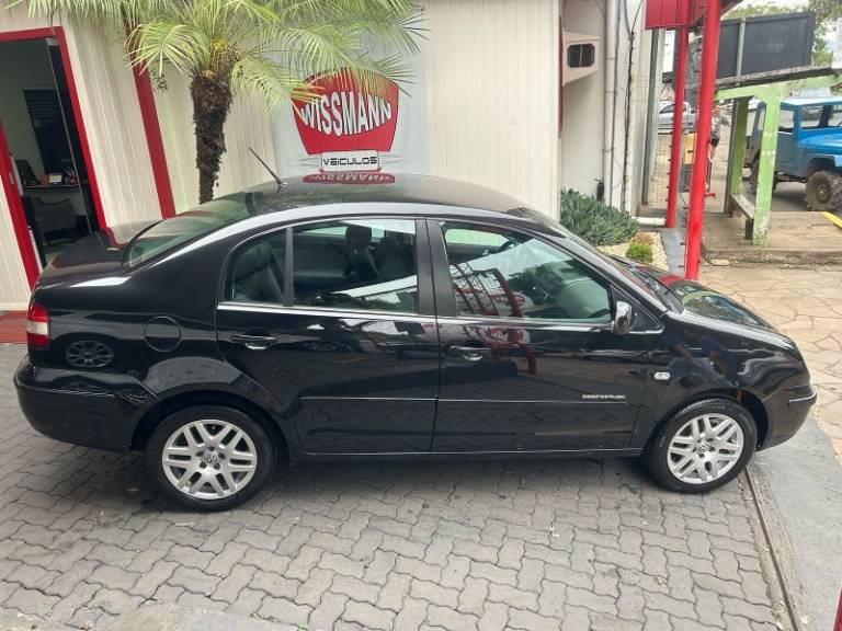 VOLKSWAGEN - POLO SEDAN - 2006/2006 - Preta - R$ 27.800,00