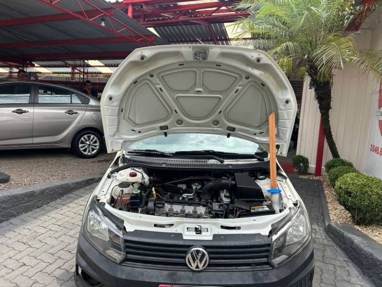 VOLKSWAGEN - SAVEIRO - 2018/2018 - Branca - R$ 42.800,00
