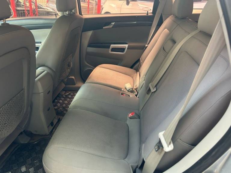 CHEVROLET - CAPTIVA - 2010/2010 - Prata - R$ 25.800,00