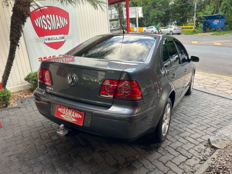 VOLKSWAGEN - BORA - 2009/2010 - Cinza - R$ 42.800,00