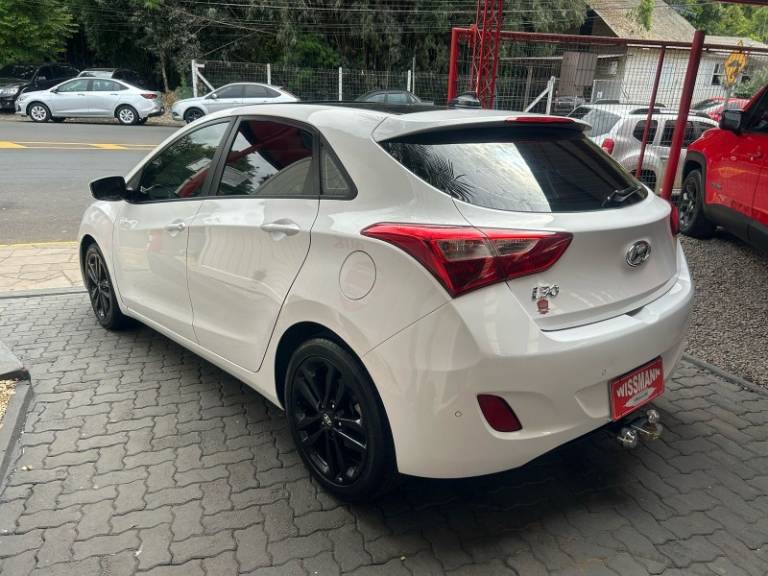 HYUNDAI - I30 - 2016/2016 - Branca - R$ 83.800,00
