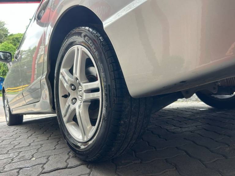 HONDA - CIVIC - 2009/2010 - Prata - R$ 54.800,00