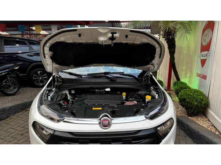 FIAT - TORO - 2017/2018 - Branca - R$ 92.800,00