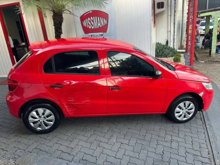 VOLKSWAGEN - GOL - 2011/2012 - Vermelha - R$ 16.800,00
