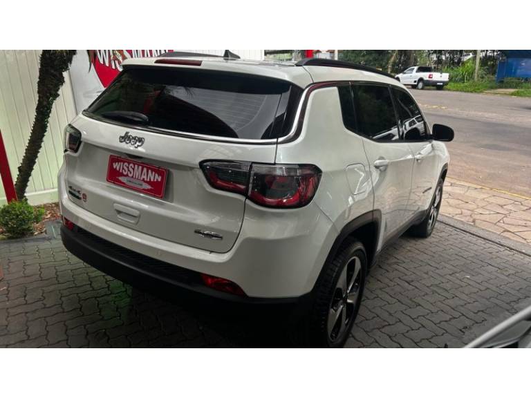 JEEP - COMPASS - 2016/2017 - Branca - R$ 115.800,00