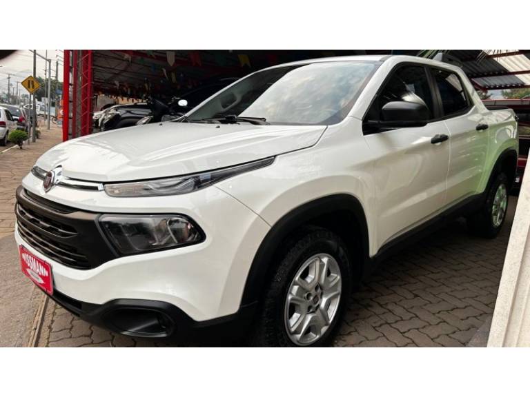FIAT - TORO - 2017/2018 - Branca - R$ 92.800,00