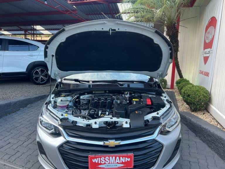 CHEVROLET - ONIX - 2022/2023 - Prata - R$ 77.800,00