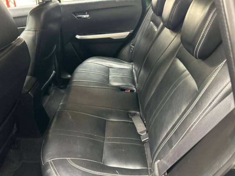 SUZUKI - VITARA - 2016/2017 - Preta - R$ 83.800,00