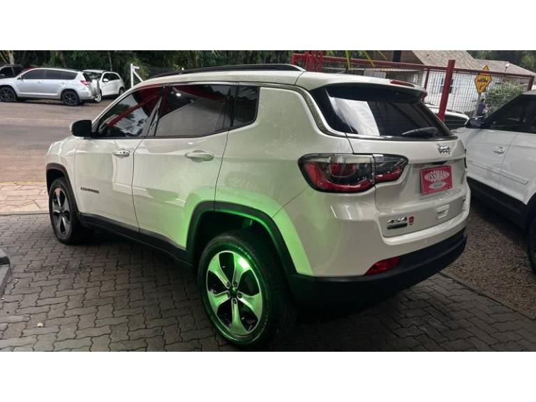 JEEP - COMPASS - 2016/2017 - Branca - R$ 115.800,00
