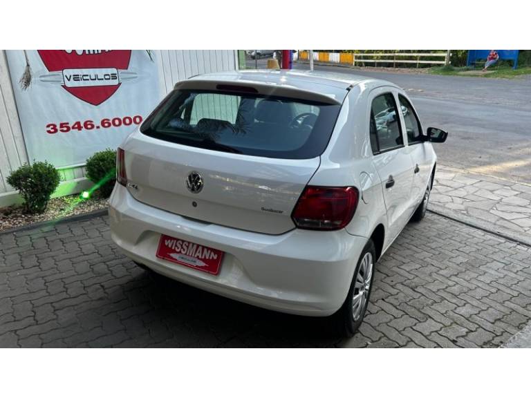 VOLKSWAGEN - GOL - 2014/2015 - Branca - R$ 41.800,00