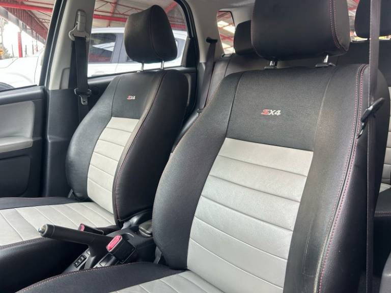 SUZUKI - SX4 - 2009/2010 - Prata - R$ 39.800,00