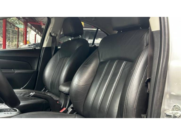CHEVROLET - CRUZE - 2014/2014 - Prata - R$ 61.800,00