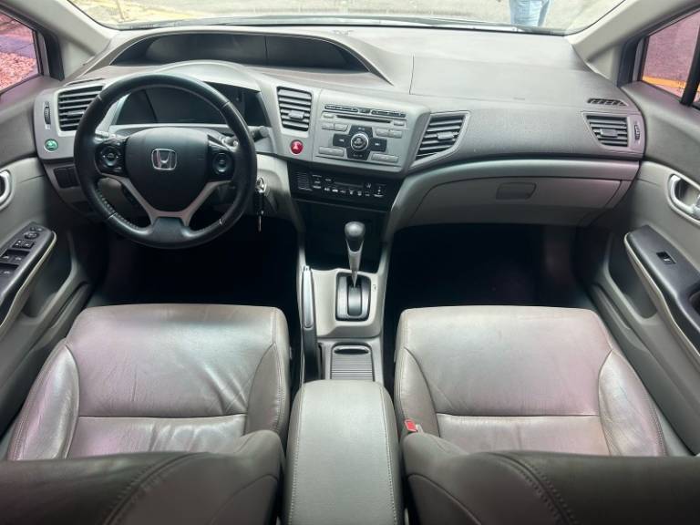 HONDA - CIVIC - 2014/2014 - Prata - R$ 73.800,00