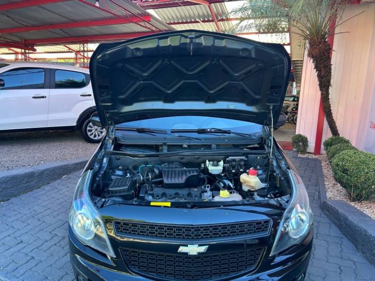 CHEVROLET - MONTANA - 2010/2011 - Preta - R$ 42.800,00