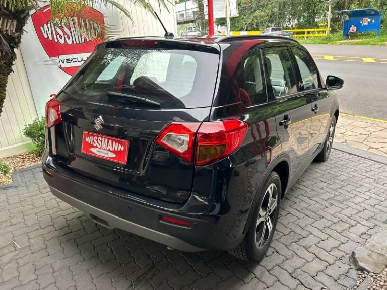 SUZUKI - VITARA - 2016/2017 - Preta - R$ 83.800,00