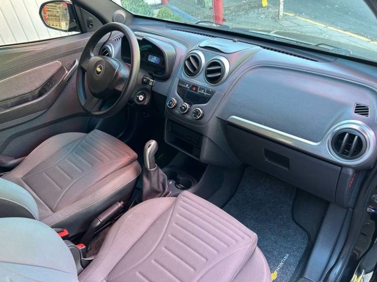 CHEVROLET - MONTANA - 2010/2011 - Preta - R$ 42.800,00