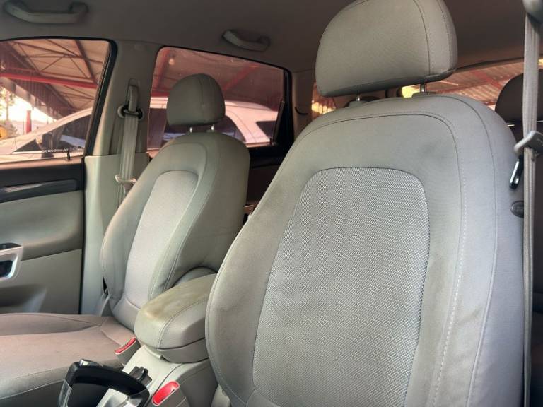 CHEVROLET - CAPTIVA - 2010/2010 - Prata - R$ 25.800,00